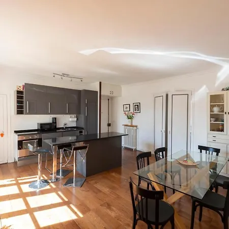 Colonnade Apartman *